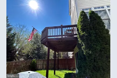 18544 Pineview Square, Leesburg, VA 20176 - Photo 42