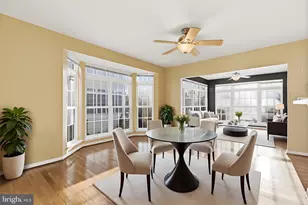 18544 Pineview Square, Leesburg, VA 20176 - Photo 12