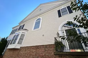 18544 Pineview Square, Leesburg, VA 20176 - Photo 34