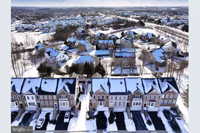 18544 Pineview Square, Leesburg, VA 20176 - Photo 32