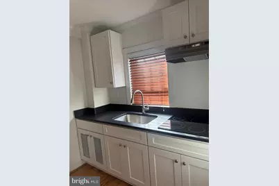 10 Wirt NW, Leesburg, VA 20176 - Photo 4