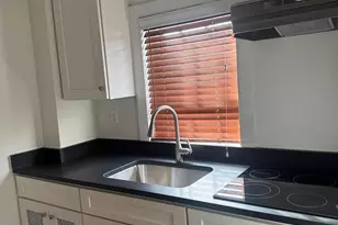 10 Wirt NW, Leesburg, VA 20176 - Photo 4