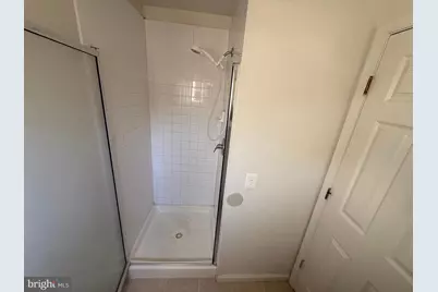 22976 Fontwell Square, Sterling, VA 20166 - Photo 24