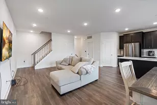 43376 Farringdon Sq, Broadlands, VA 20148 - Photo 6