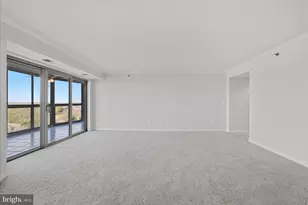 19385 Cypress Ridge Terrace, Leesburg, VA 20176 - Photo 10