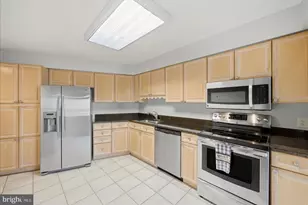 19385 Cypress Ridge Terrace, Leesburg, VA 20176 - Photo 22