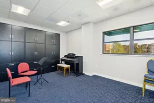 19385 Cypress Ridge Terrace, Leesburg, VA 20176 - Photo 58