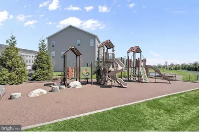 211 Miles Hawk Terrace, Purcellville, VA 20132 - Photo 2