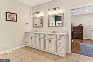 21027 Forest Highlands Ct, Ashburn, VA 20147 - Photo 16