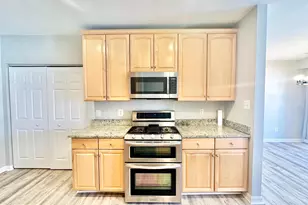 25340 Lake Mist Square, Chantilly, VA 20152 - Photo 10