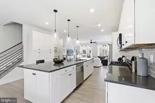 22801 Tawny Pne Sq, Brambleton, VA 20148 - Photo 16