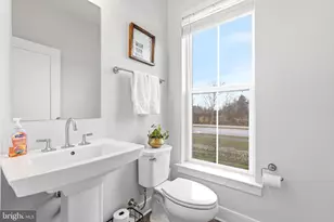 22801 Tawny Pne Sq, Brambleton, VA 20148 - Photo 38