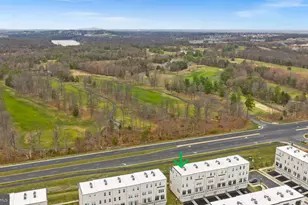 22801 Tawny Pne Sq, Brambleton, VA 20148 - Photo 6