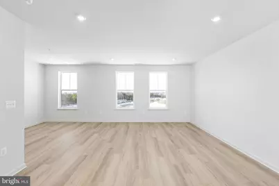 20885 Murry Falls Terrace, Ashburn, VA 20147 - Photo 4