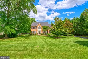 22134 Quail Pond Pl, Ashburn, VA 20148 - Photo 2