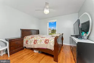 223 Laura Anne Ct, Sterling, VA 20164 - Photo 12