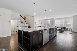 22597 Windsor Locks Square, Ashburn, VA 20148 - Photo 4