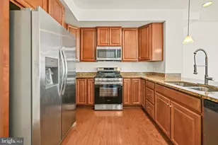 25928 Racing Sun Dr, Aldie, VA 20105 - Photo 2