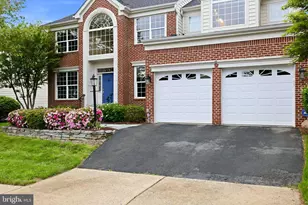 708 Vermillion Dr NE, Leesburg, VA 20176 - Photo 4