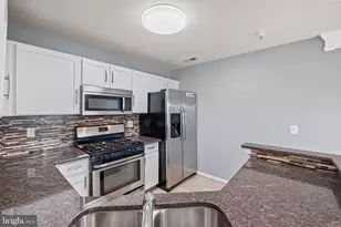 46966 Courtyard Sq, Sterling, VA 20164 - Photo 12