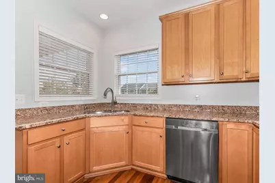 25813 Mews Terrace, Chantilly, VA 20152 - Photo 26