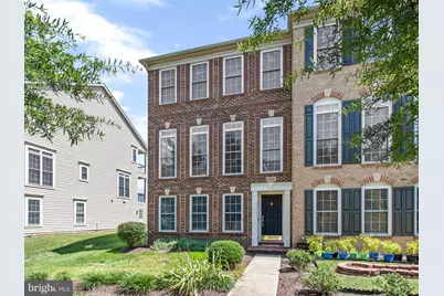 25813 Mews Terrace, Chantilly, VA 20152 - Photo 2