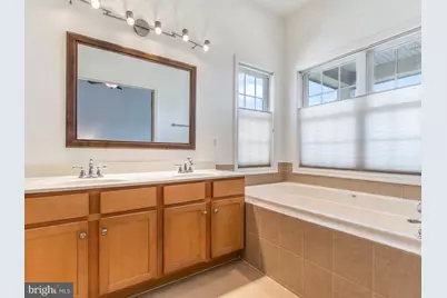 25813 Mews Terrace, Chantilly, VA 20152 - Photo 14