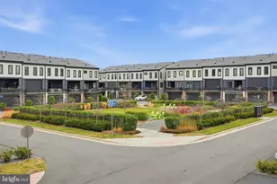 20301 Savin Hill Dr, Ashburn, VA 20147 - Photo 36