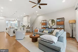 20301 Savin Hill Dr, Ashburn, VA 20147 - Photo 18