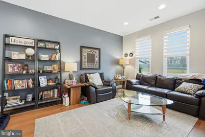 20301 Savin Hill Drive, Ashburn, VA 20147 - Photo 4