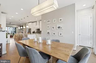 20301 Savin Hill Dr, Ashburn, VA 20147 - Photo 22