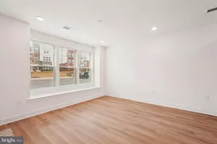 19820 Lavender Dust Sq, Ashburn, VA 20147 - Photo 6