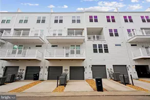 19820 Lavender Dust Sq, Ashburn, VA 20147 - Photo 32