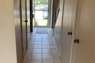 22319 Mayfield Sq, Sterling, VA 20164 - Photo 4