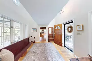 21539 Oatlands Rd, Aldie, VA 20105 - Photo 2