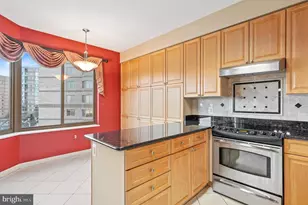 19355 Cypress Ridge Terrace, Leesburg, VA 20176 - Photo 14