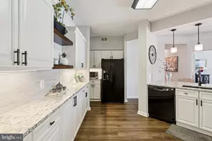 19355 Cypress Ridge Terrace, Leesburg, VA 20176 - Photo 10