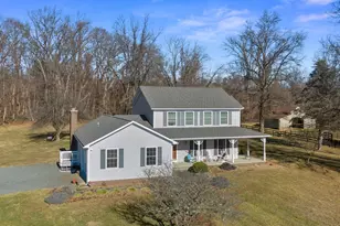 35560 Deer Crossing Ln, Round Hill, VA 20141 - Photo 4