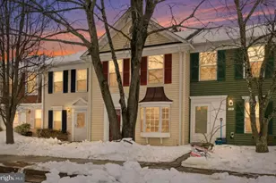 47 Quincy Ct, Sterling, VA 20165 - Photo 2