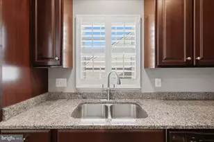 40499 O'Connors Cir, Leesburg, VA 20175 - Photo 12