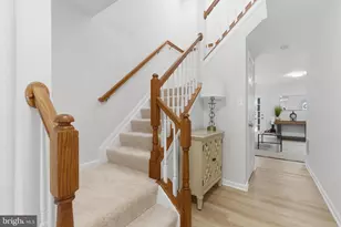 21946 Thompson Square, Sterling, VA 20166 - Photo 2