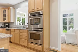 22475 Forest Manor Dr, Ashburn, VA 20148 - Photo 16