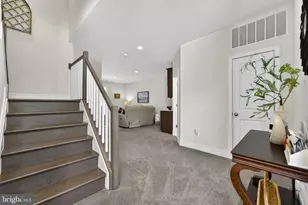 23043 Sullivans Cove Sq, Brambleton, VA 20148 - Photo 4