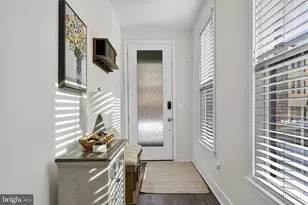 23043 Sullivans Cove Sq, Brambleton, VA 20148 - Photo 2