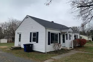 110 Pershing Ave NW, Leesburg, VA 20176 - Photo 2