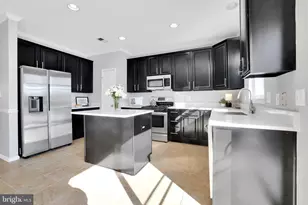 303 Baish Dr SE, Leesburg, VA 20175 - Photo 4