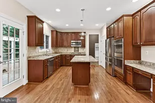 43785 Timberbrooke Pl, Ashburn, VA 20147 - Photo 2