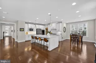 41263 Chatham Green Cir, Aldie, VA 20105 - Photo 2