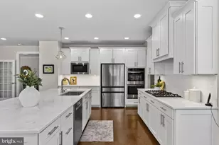 41263 Chatham Green Cir, Aldie, VA 20105 - Photo 24