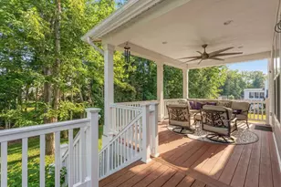 41263 Chatham Green Cir, Aldie, VA 20105 - Photo 8